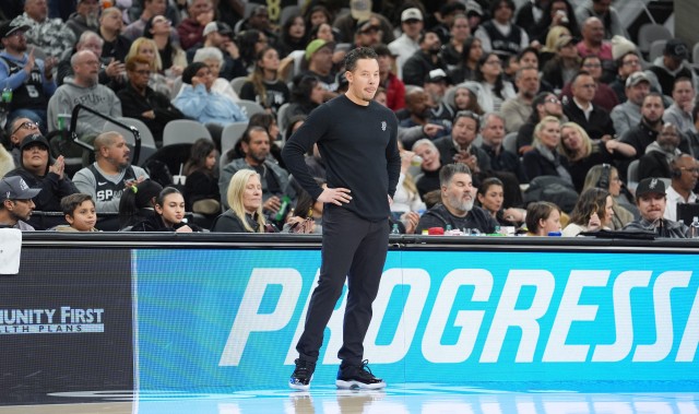 米奇·约翰逊：弗拉格的实力十分出众 文班本场交出一份全面答卷