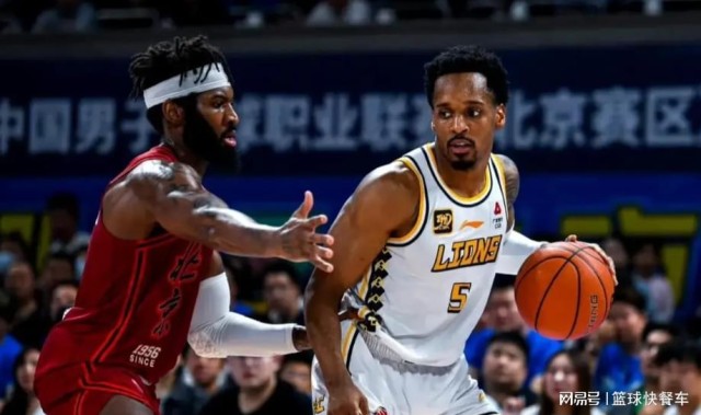 开云体育下载网页版-CBA第一争冠热门杀疯了！15战豪取14胜1负：京粤沪都要靠边站？