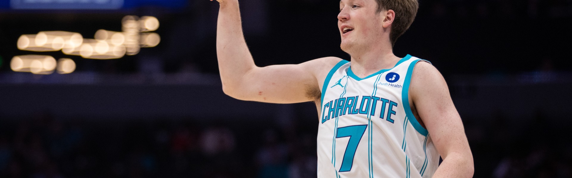 开云体育下载APP-真的不一样了！黄蜂力克绿军豪取6连胜 为联盟现有最长纪录