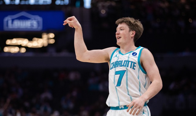 开云体育下载APP-真的不一样了！黄蜂力克绿军豪取6连胜 为联盟现有最长纪录