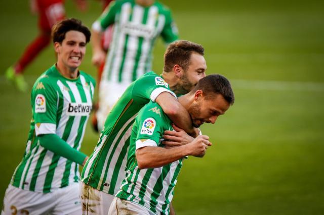 1609632155103085266.jpeg Eqva_nKWMAcawij.jpeg